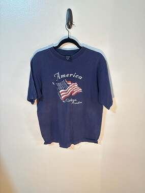Vintage U.S. T's America Celebrate Freedom Flag Graphic T-Shirt Navy Blue Size M